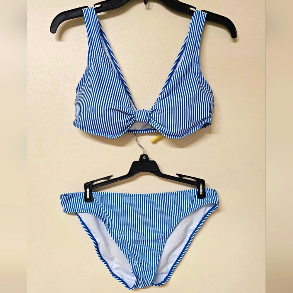 NWT Cute Bikini Set size M see listing